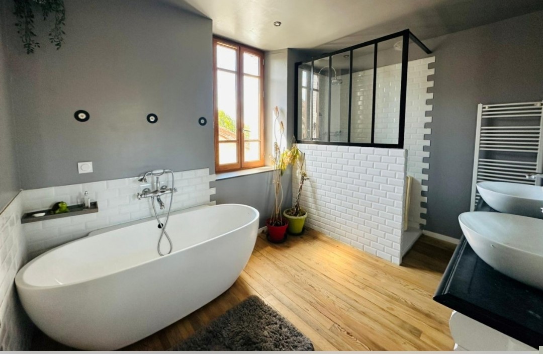 Rénovation complète d'une salle de bain réalisée par Arnaud